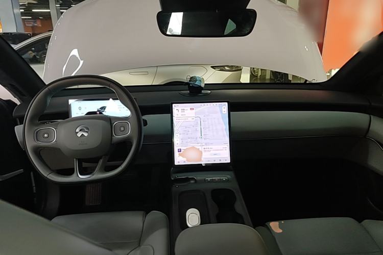 Used Nio ET5 2022 75 kWh Center Console