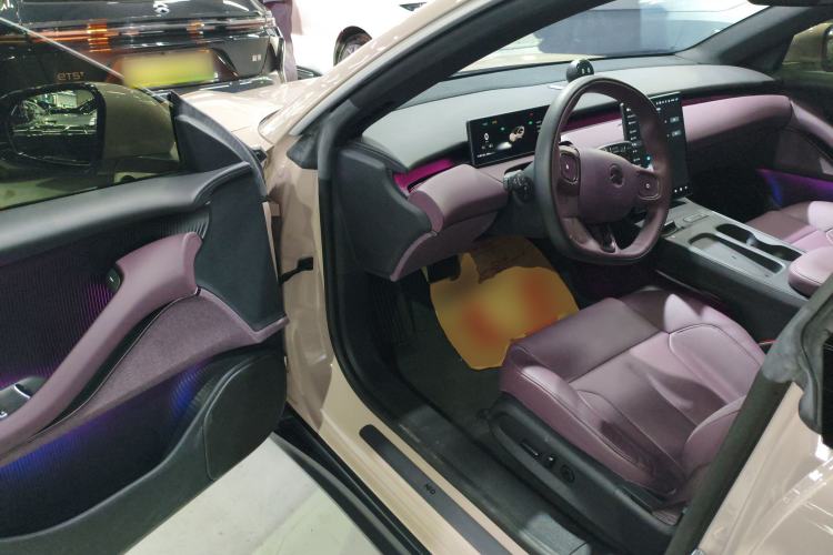Used Nio ET5 2022 75 kWh Driver Seat