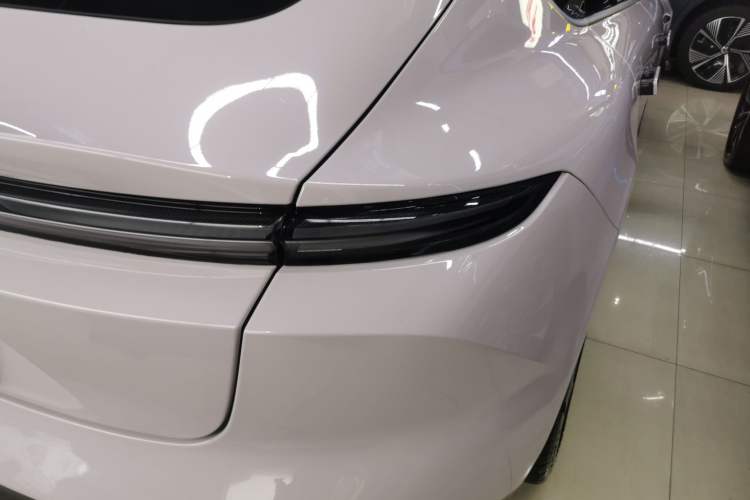 Used Nio ET5 2022 75 kWh Exterior 3