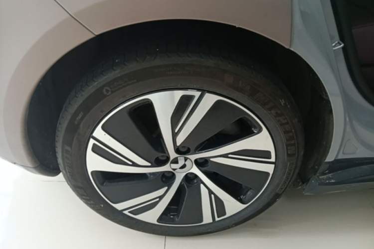 Used Nio ET5 2022 75 kWh Exterior 5