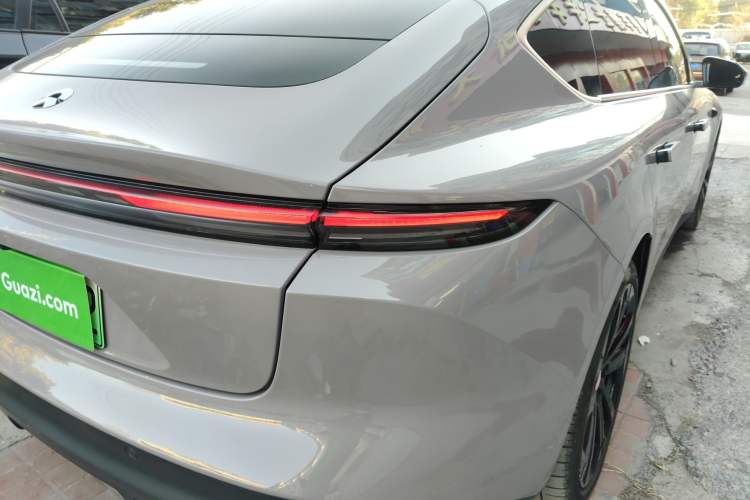 Used Nio ET5 2022 75 kWh Exterior 6