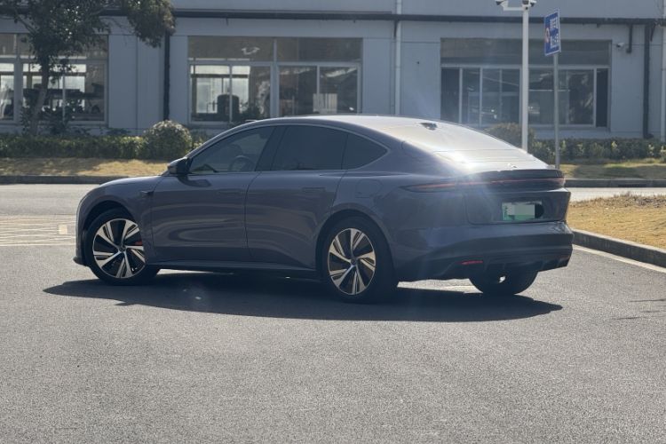 Used Nio ET5 2022 75 kWh Exterior 7