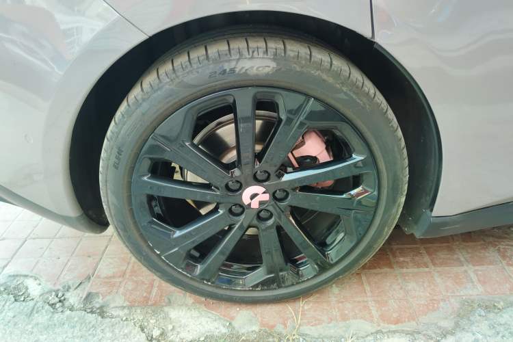 Used Nio ET5 2022 75 kWh Exterior 8