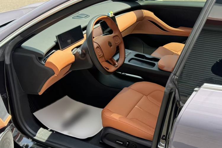 Used Nio ET5 2022 75 kWh Interior 1