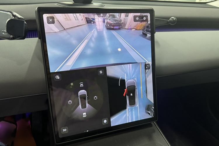 Used Nio ET5 2022 75 kWh Interior 11