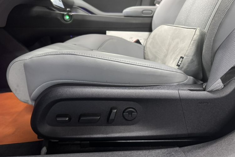 Used Nio ET5 2022 75 kWh Interior 13
