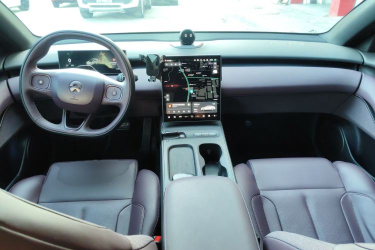 Used Nio ET5 2022 75 kWh Interior 2