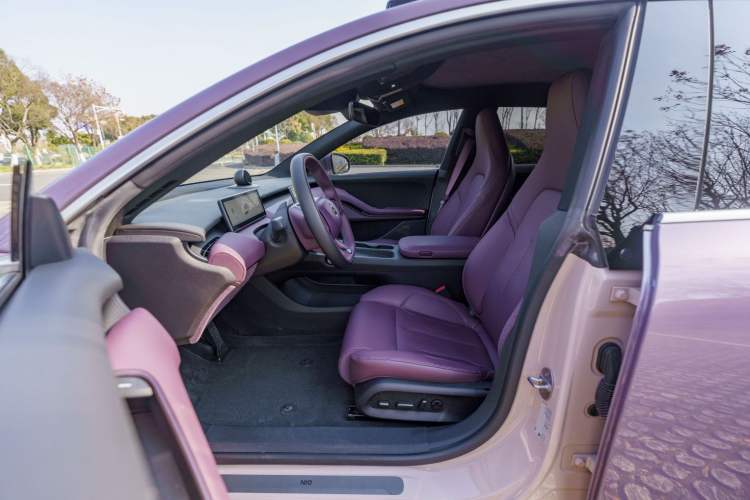 Used Nio ET5 2022 75 kWh Interior 4