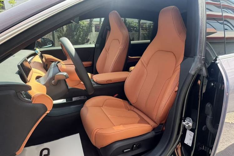 Used Nio ET5 2022 75 kWh Interior 4