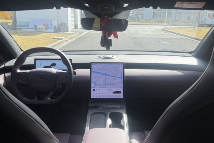 Used Nio ET5 2022 75 kWh Interior 4