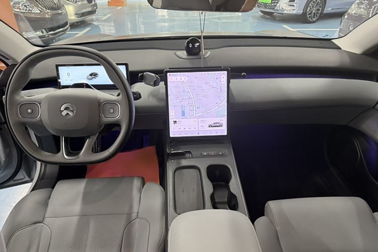 Used Nio ET5 2022 75 kWh Interior 5