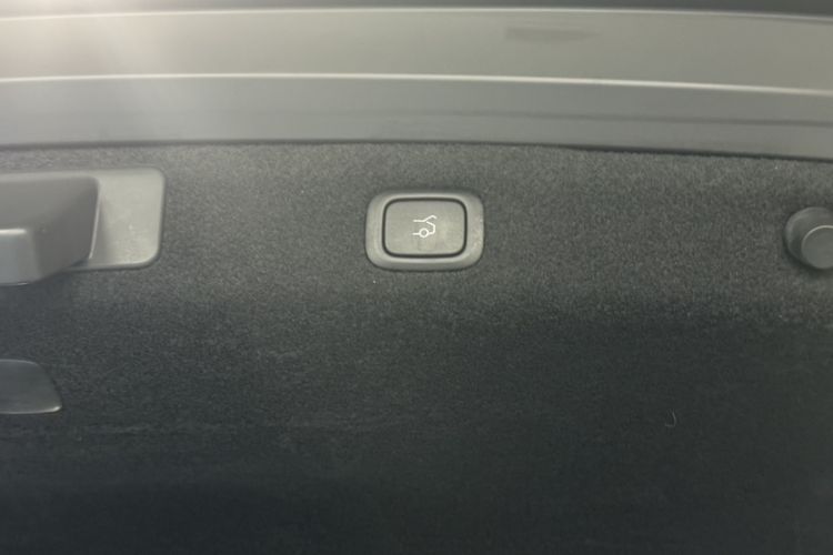 Used Nio ET5 2022 75 kWh Interior 9