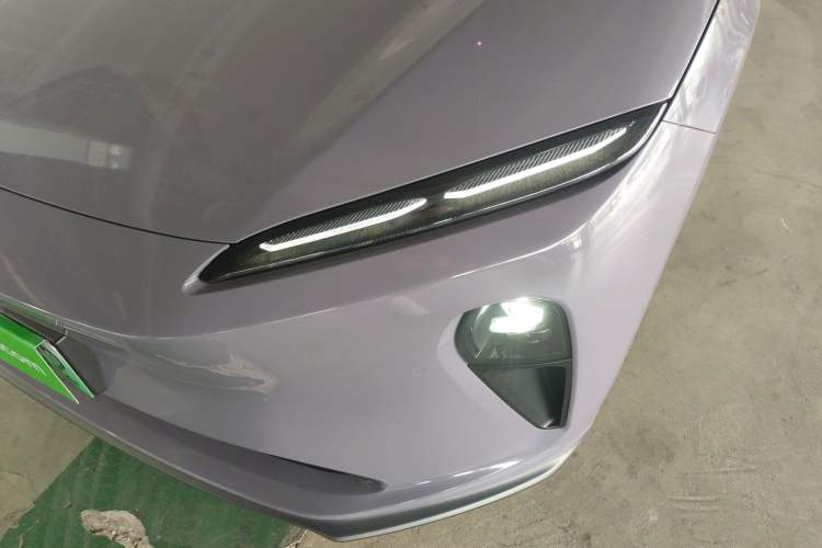 Used Nio ET5 2022 75 kWh Left Front Headlight