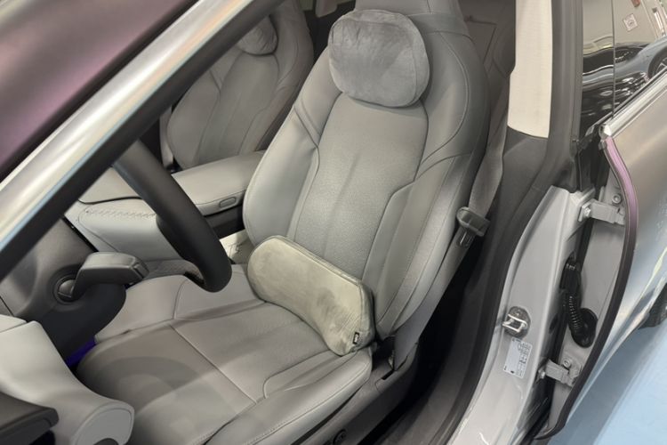 Used Nio ET5 2022 75 kWh Left Front Seat