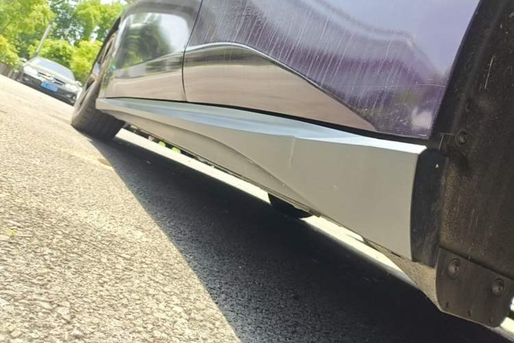 Used Nio ET5 2022 75 kWh Left Side Sill