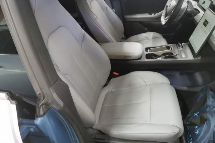 Used Nio ET5 2022 75 kWh Right Front Seat