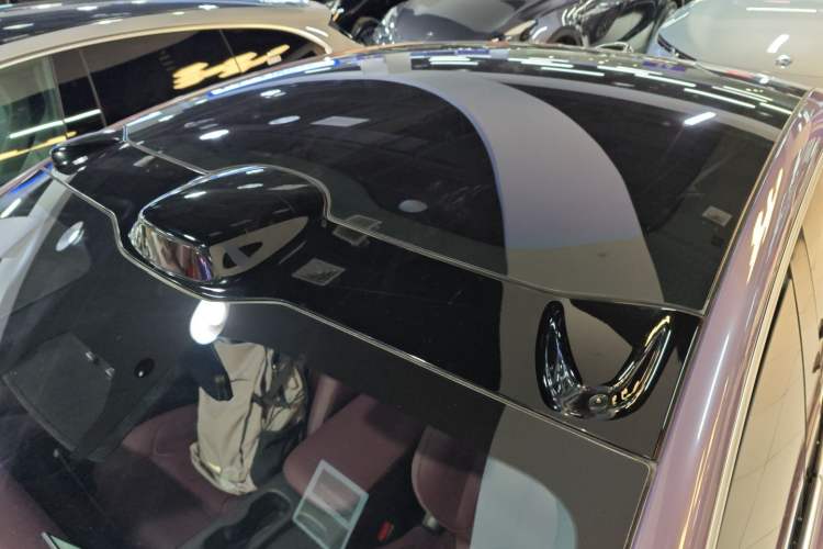 Used Nio ET5 2022 75 kWh Roof