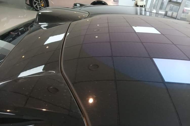 Used Nio ET5 2022 75 kWh Roof