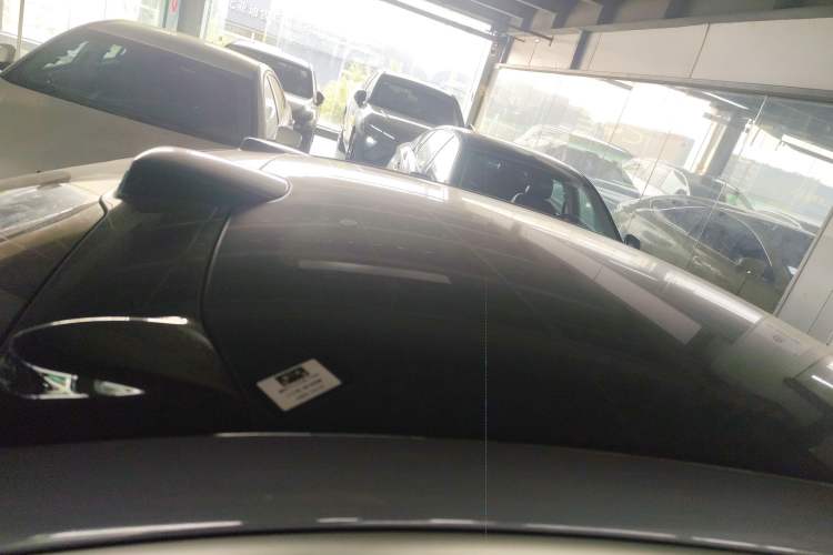 Used Nio ET5 2022 75 kWh Roof