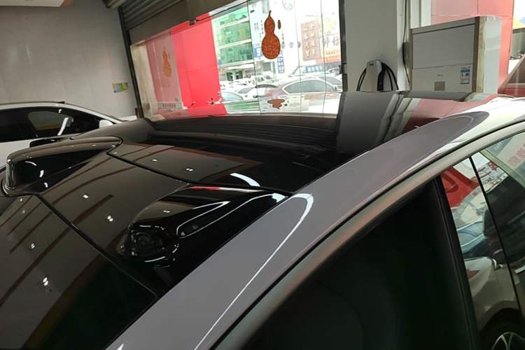 Used Nio ET5 2022 75 kWh Roof