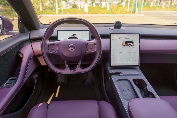 Used Nio ET5 2022 75 kWh Steering Wheel