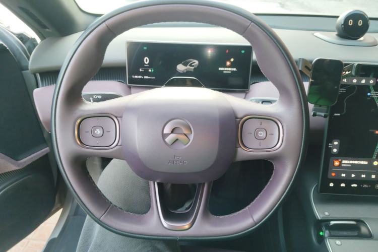 Used Nio ET5 2022 75 kWh Steering Wheel