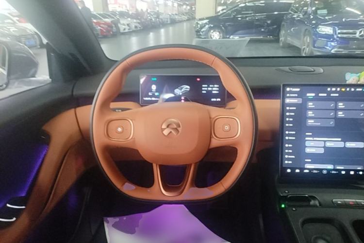 Used Nio ET5 2022 75 kWh Steering Wheel
