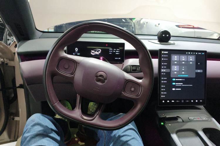 Used Nio ET5 2022 75 kWh Steering Wheel