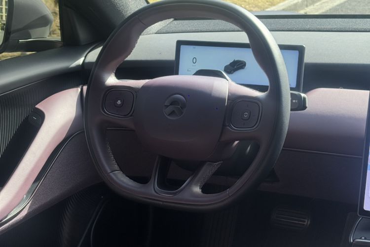 Used Nio ET5 2022 75 kWh Steering Wheel