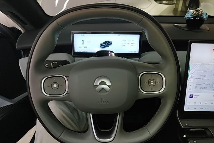 Used Nio ET5 2022 75 kWh Steering Wheel
