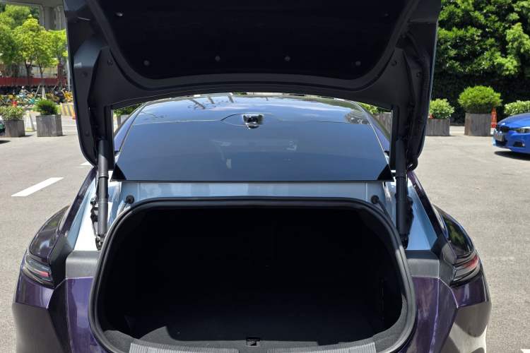 Used Nio ET5 2022 75 kWh Trunk