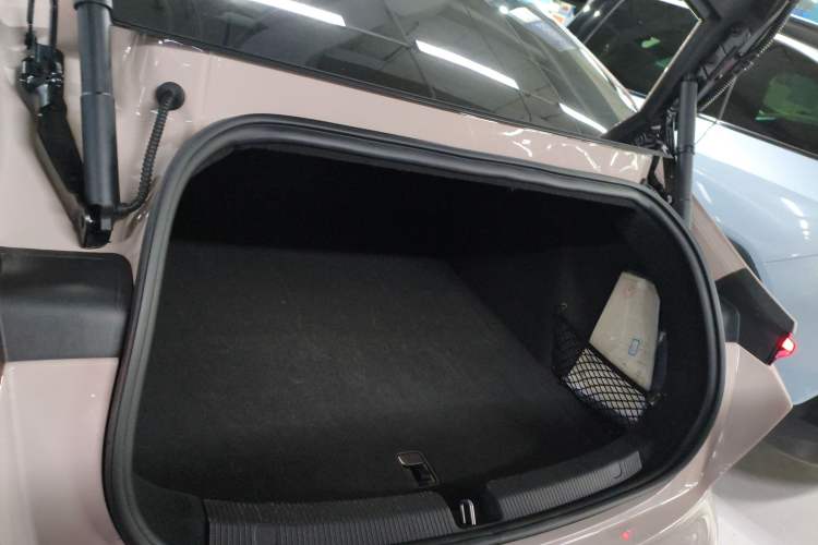 Used Nio ET5 2022 75 kWh Trunk