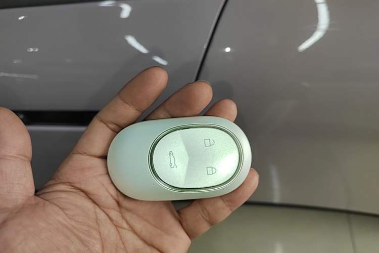 Used Nio ET5 2022 75 kWh Vehicle Key
