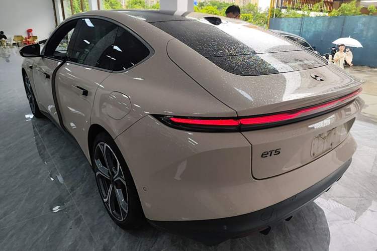 Used Nio ET5 2022 75 kWh Rear Left 45 Deg