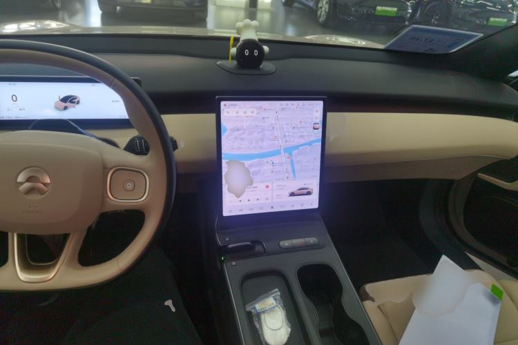 Used Nio ET5 2022 75 kWh Center Console