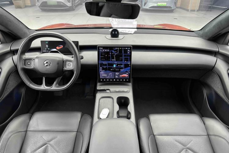 Used Nio ET5 2022 75 kWh Center Console