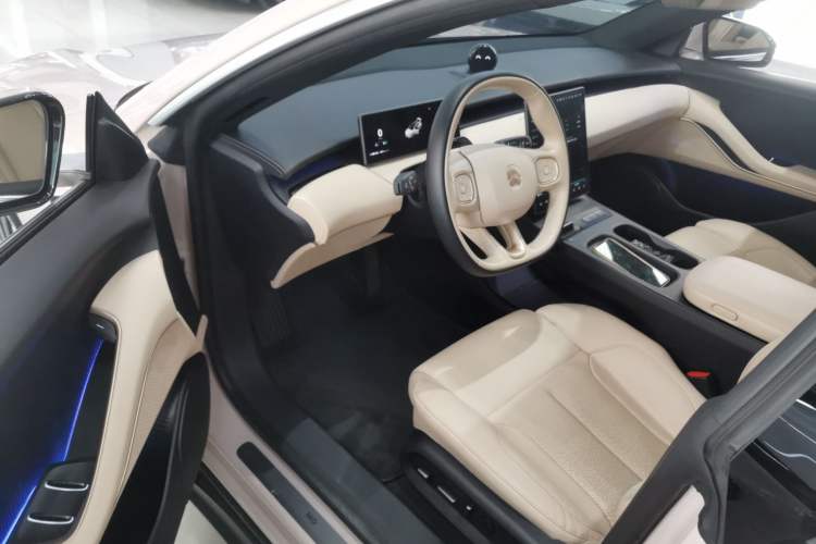 Used Nio ET5 2022 75 kWh Driver Seat