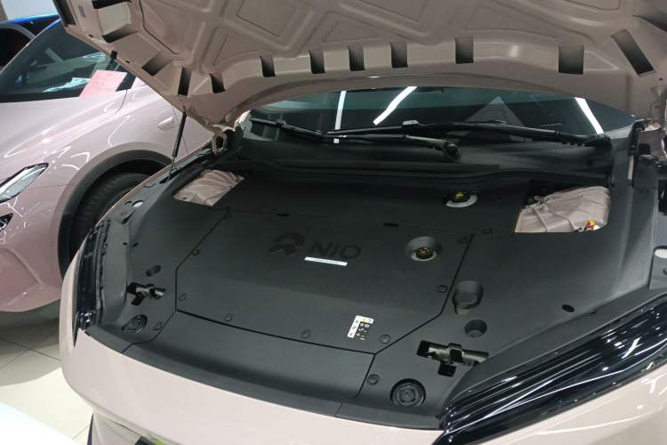 Used Nio ET5 2022 75 kWh Engine Bay