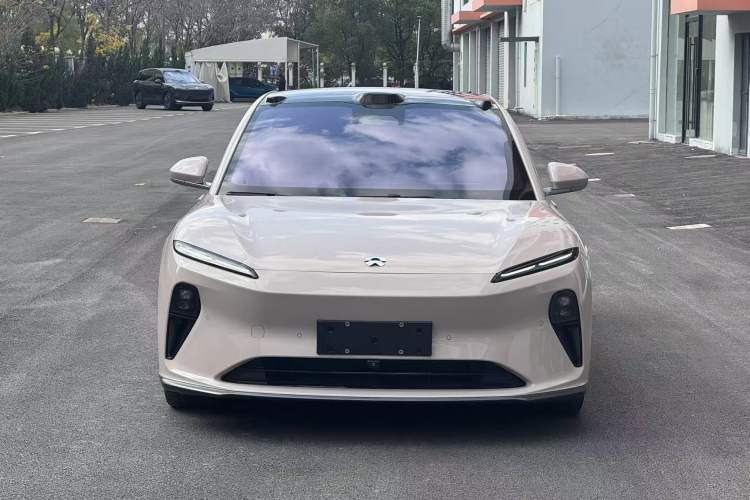 Used Nio ET5 2022 75 kWh Exterior 1