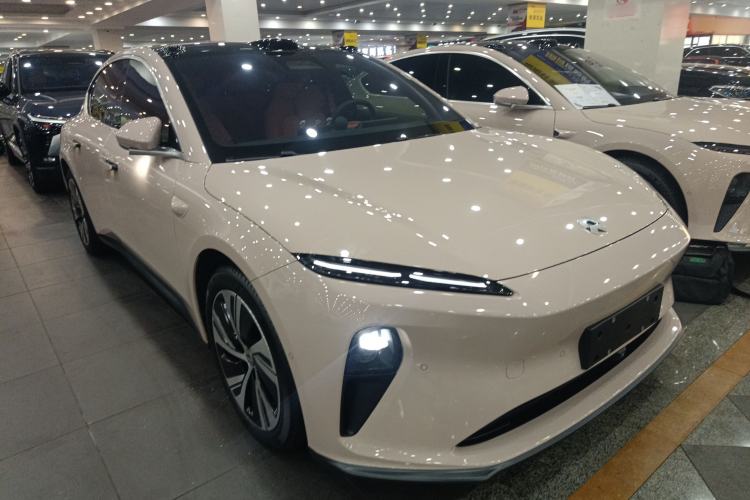 Used Nio ET5 2022 75 kWh Exterior 2