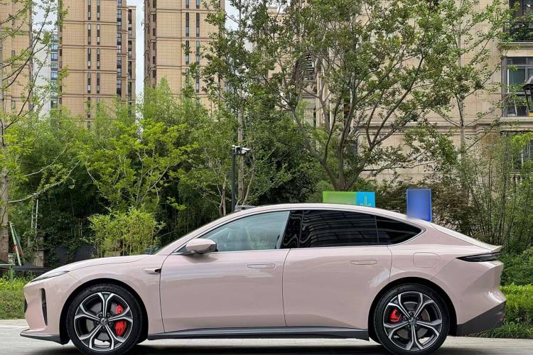 Used Nio ET5 2022 75 kWh Exterior 2