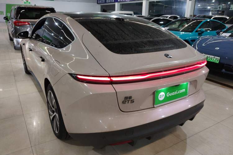 Used Nio ET5 2022 75 kWh Exterior 3