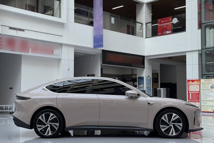 Used Nio ET5 2022 75 kWh Exterior 3