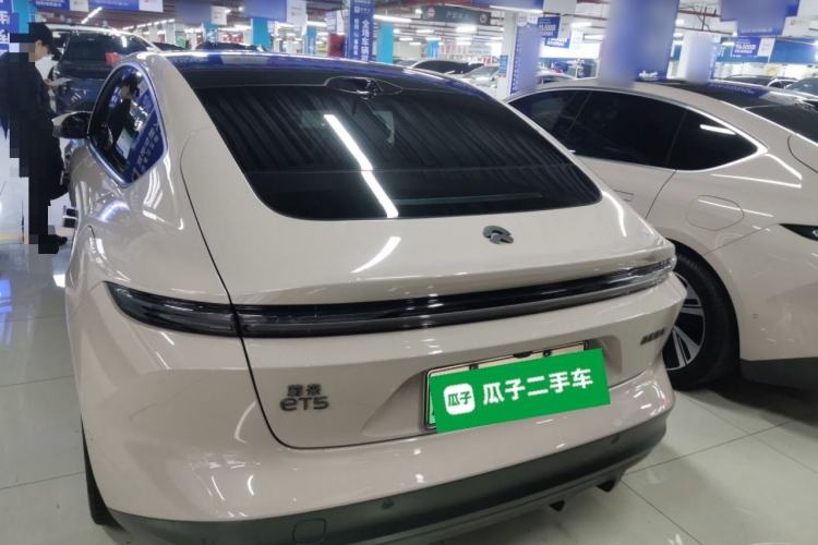 Used Nio ET5 2022 75 kWh Exterior 4