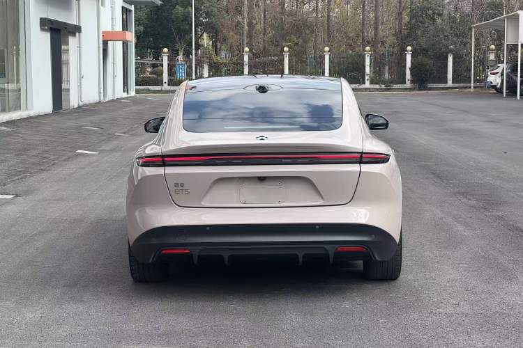 Used Nio ET5 2022 75 kWh Exterior 4