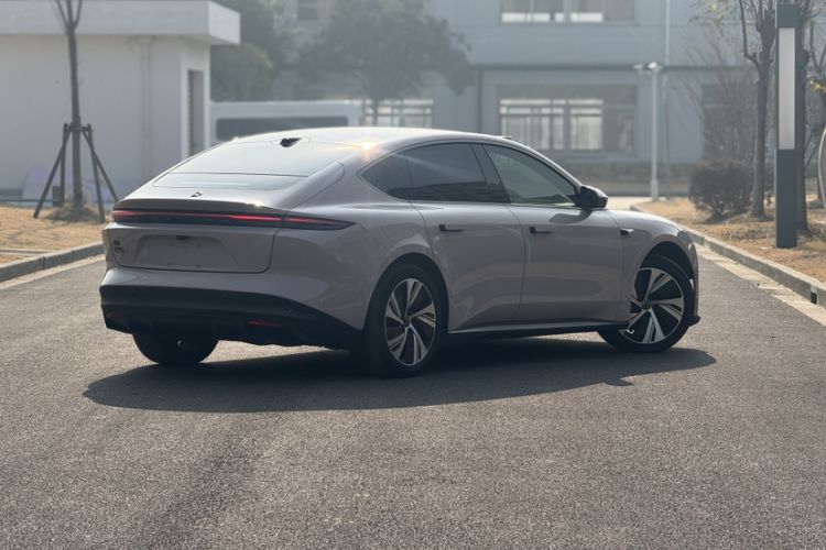 Used Nio ET5 2022 75 kWh Exterior 6