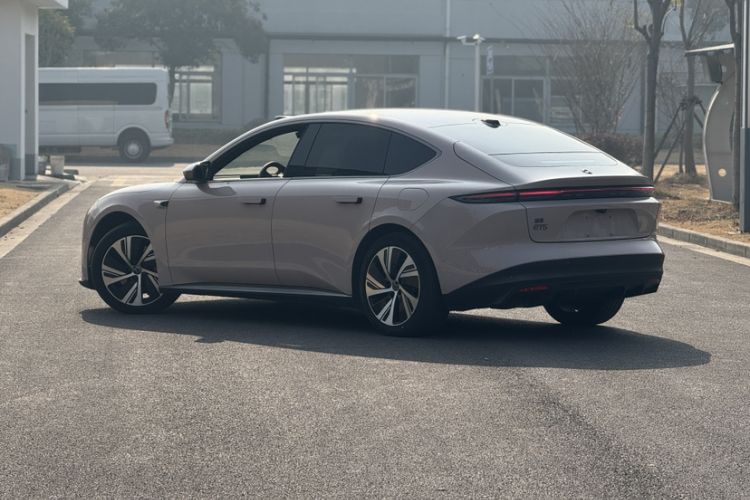 Used Nio ET5 2022 75 kWh Exterior 7