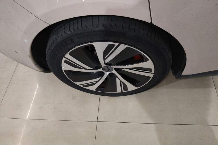 Used Nio ET5 2022 75 kWh Exterior 8