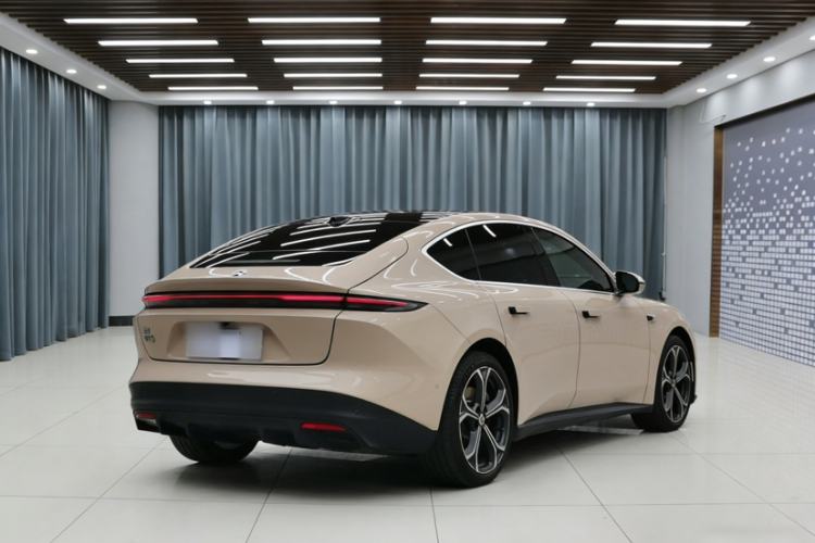 Used Nio ET5 2022 75 kWh Exterior 8