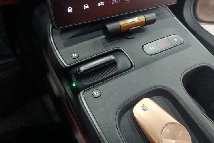 Used Nio ET5 2022 75 kWh Gear Lever